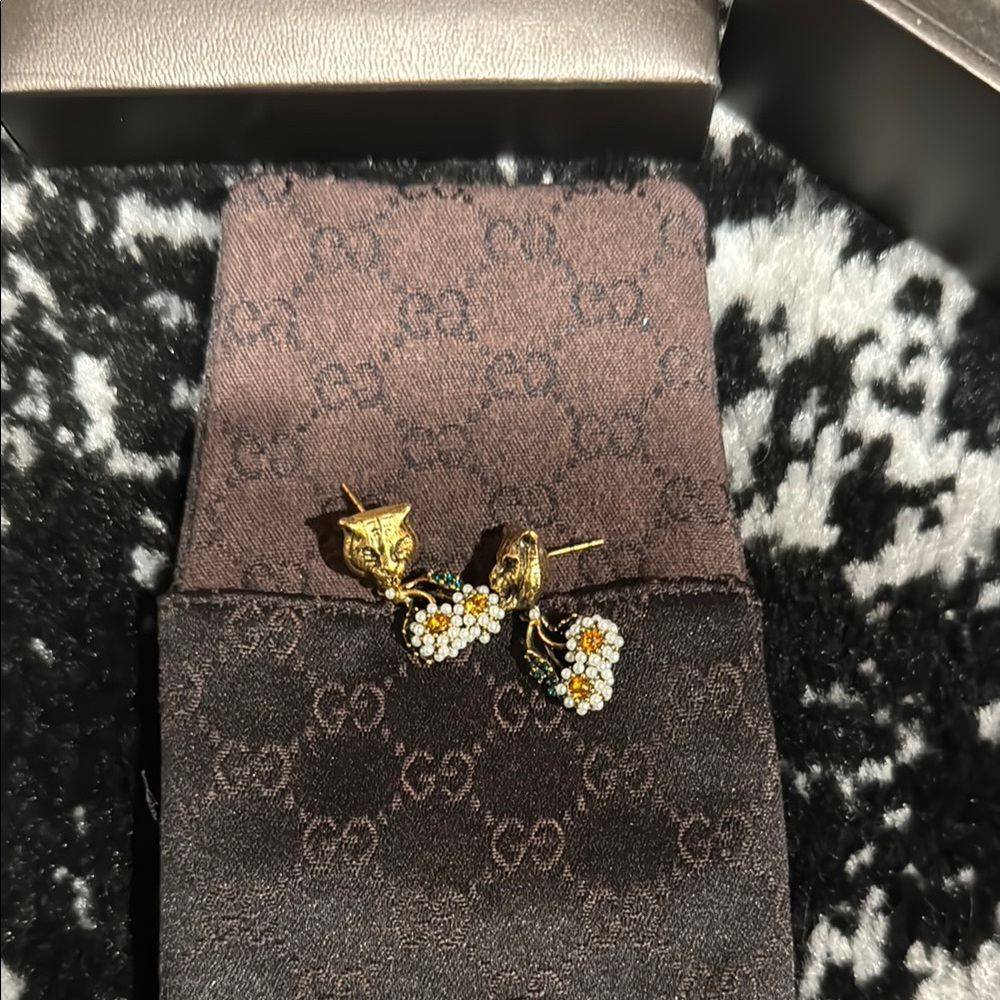 Gucci Gold Floral Earrings